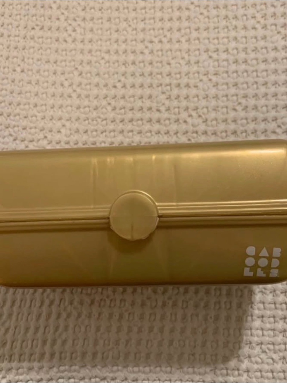 Caboodles Metallic Gold
Makeup Case with Snap Closure